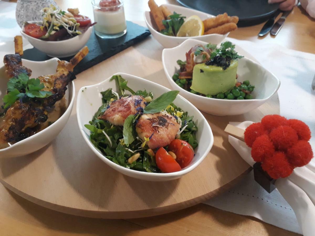 טודנאו Gruener Baum Naturparkhotel & Schwarzwald-Restaurant מראה חיצוני תמונה